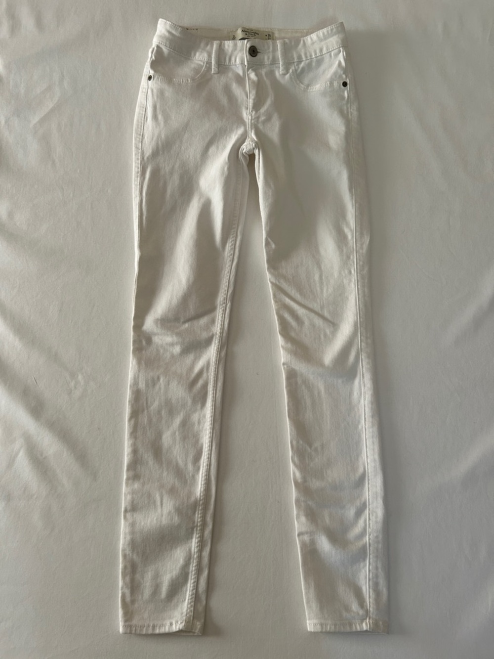 Abercrombie & Fitch White High-Rise Skinny Jeans